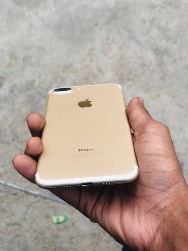 iPhone 7plus 256GB 5