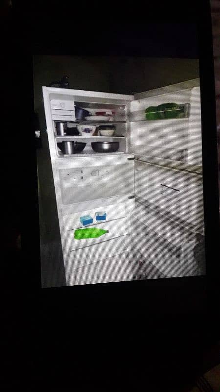 white westing house( no frost) refrigerator 0