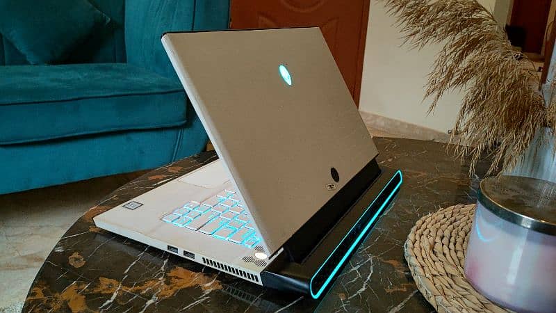 Alienware m15 r2 Gaming laptop Rtx2060 1