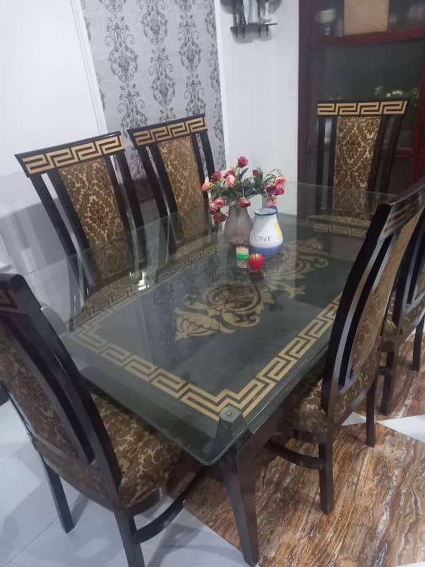 Dinning table 0