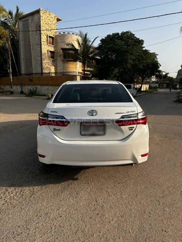 Toyota Corolla Grande 1.8 2016 3