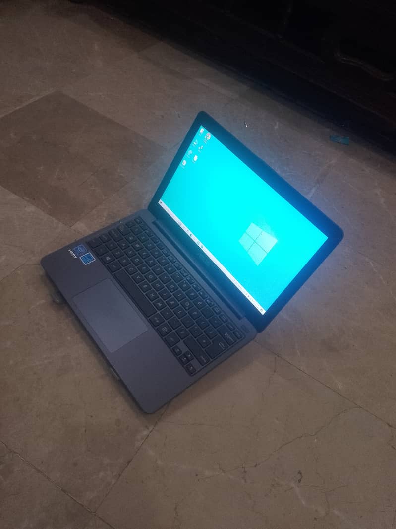 ASUS vivo book Intel Celeron laptop 0