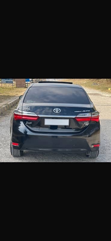 Toyota Altis Grande 2017 10