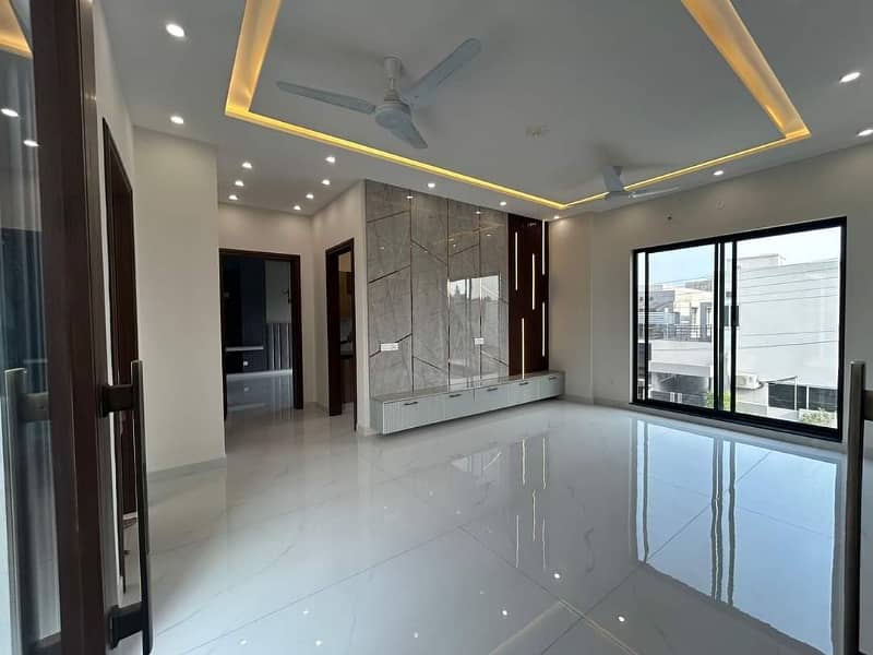 1 Kanal House For sale In Wapda Town Phase 1 - Block E1 Lahore 1