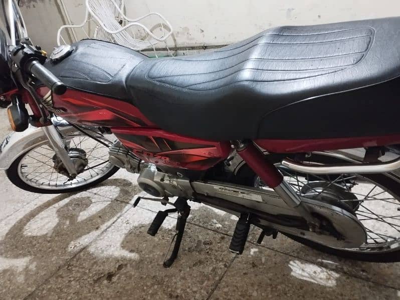 Honda CD 70 2022 3