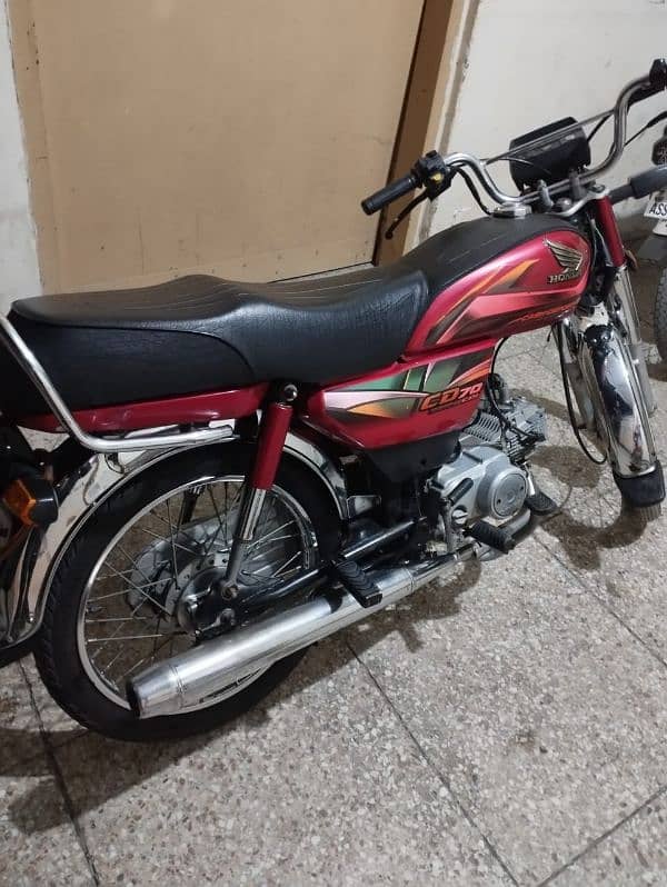 Honda CD 70 2022 4