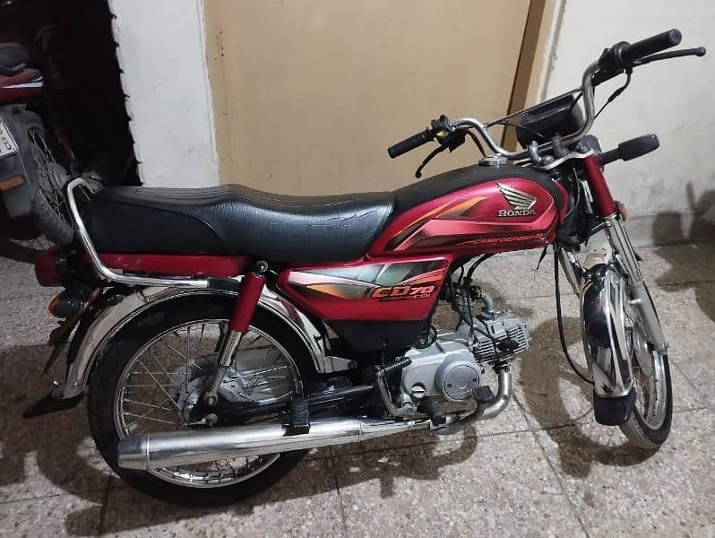 Honda CD 70 2022 5