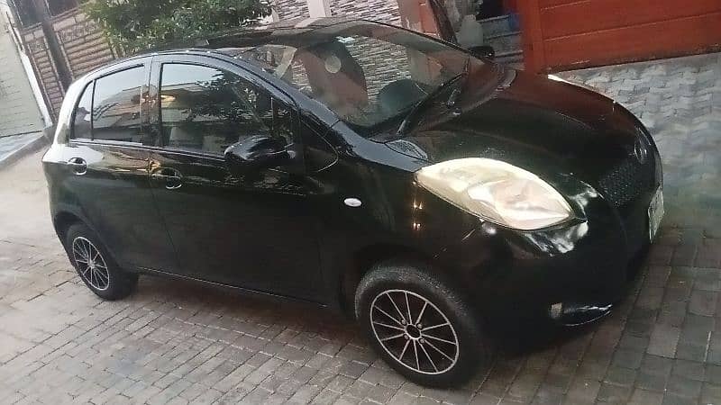 Toyota Vitz 2010 3