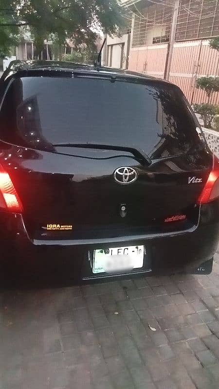 Toyota Vitz 2010 6