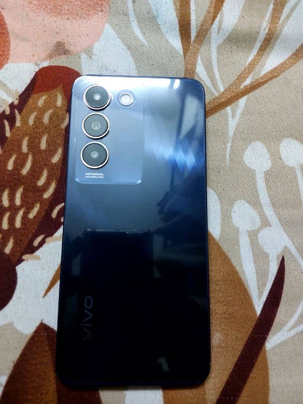 Vivo Y100 0