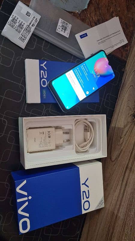 Vivo y20 full Box 7