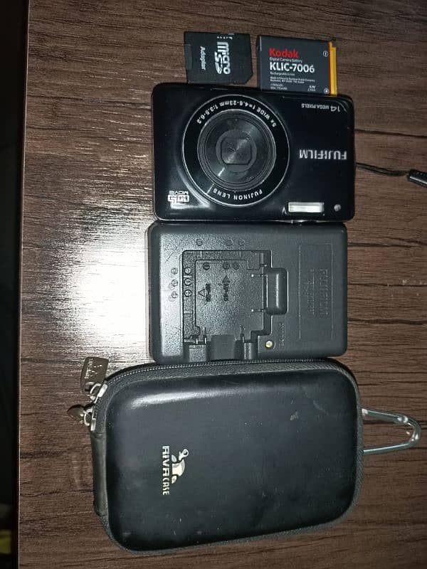 FUJIFILM Finepix JX500 Digital Camera (Price negotiable) 0