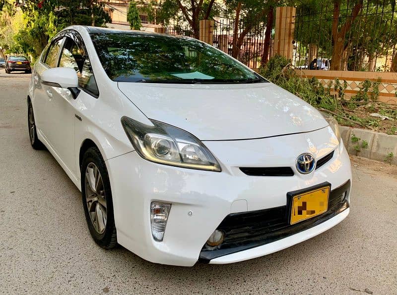 Toyota Prius 2013 6