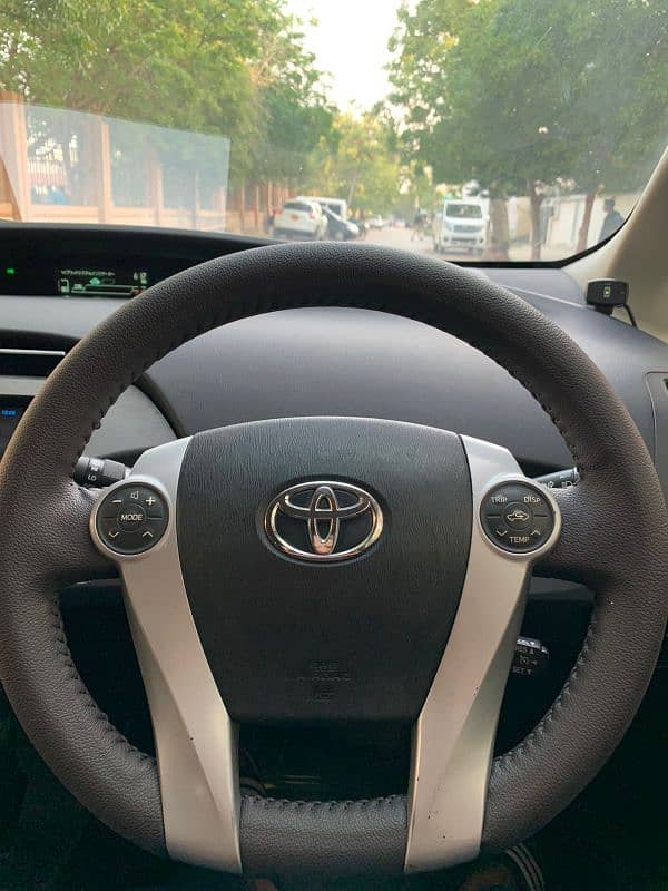 Toyota Prius 2013 12