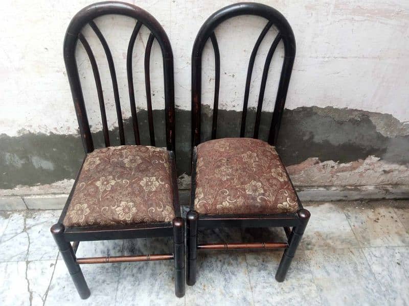 dining table and chairs 10 by 10 condition achi quality ka wood 1