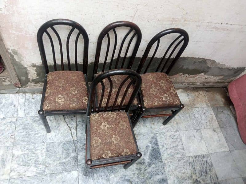 dining table and chairs 10 by 10 condition achi quality ka wood 2