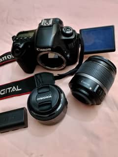 canon 60d body battery 2 lenses 18-55 auto issue but manual ok 50mm ok