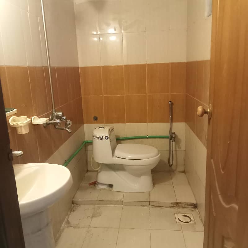 2 Bed Flat For rent in G-15/1 Islamabad 7