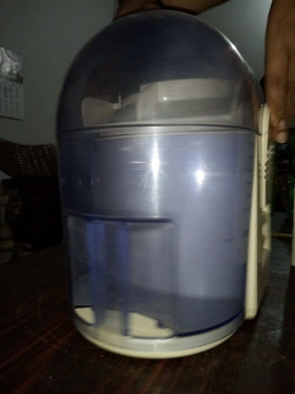 ORIGINAL NEVICO JUICE EXTRACTOR ( DUBAI ) 2