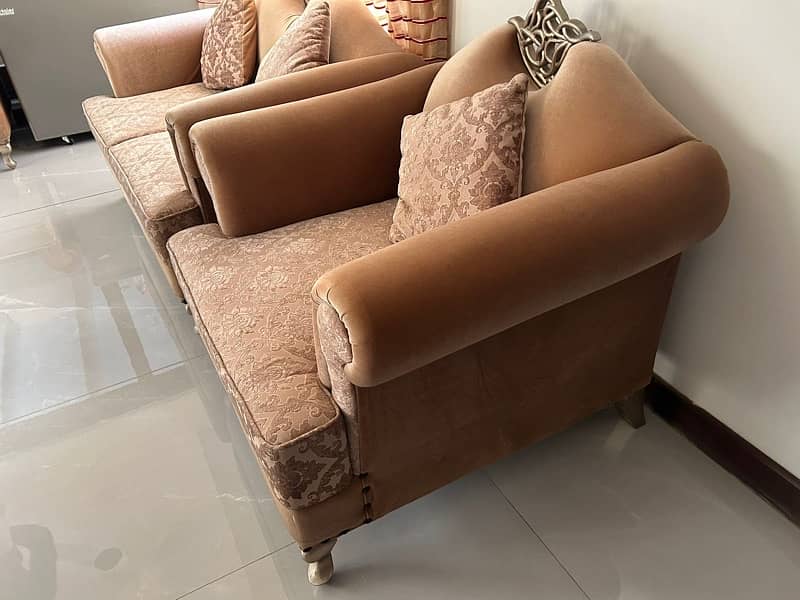 Sofa Set / 6 Seater 3