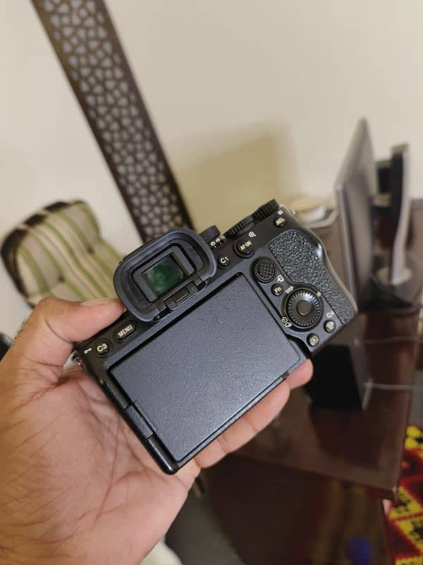 Sony A7iv body 1