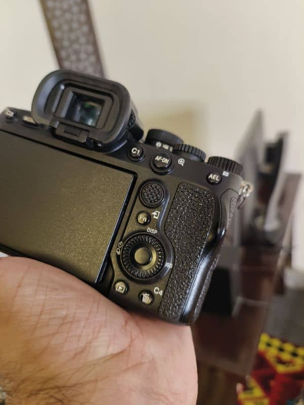 Sony A7iv body 3