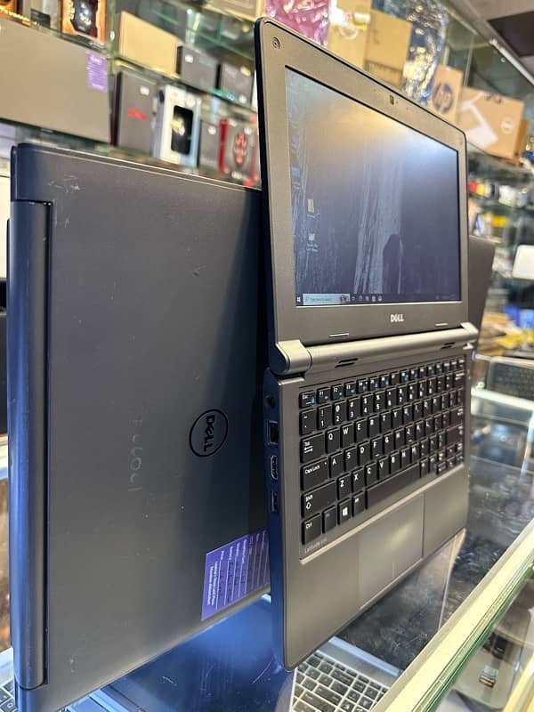 HP 2019/Touch/8gb DDr4 Ram/256gb SSD/3hour +/Read AD First 2