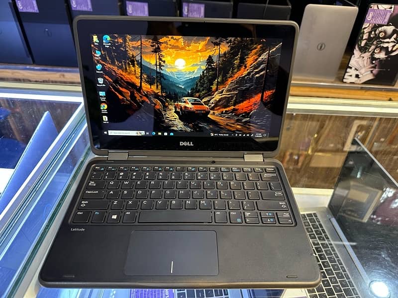 HP 2019/Touch/8gb DDr4 Ram/256gb SSD/3hour +/Read AD First 6