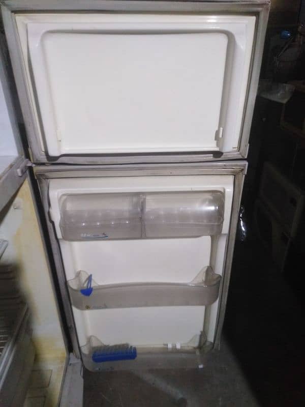 PEL refrigerator 4