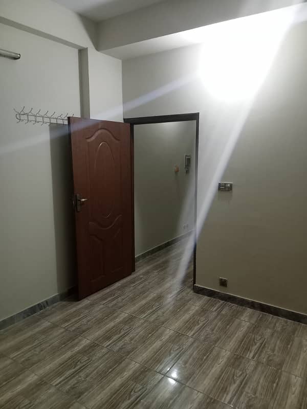 1 bed flat sale in G-15/1 mini market Islamabad 4