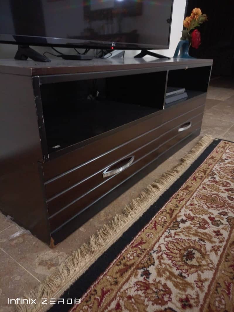 Shesham TV console In great condition with negotiable price 0