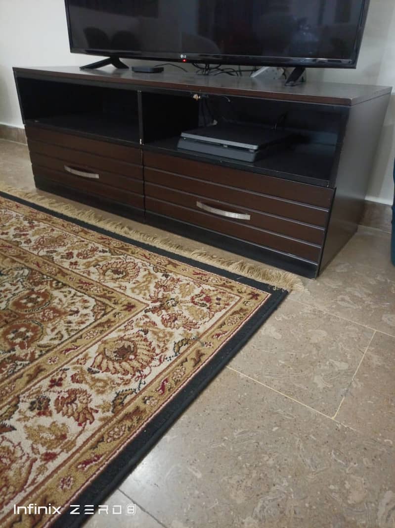 Shesham TV console In great condition with negotiable price 1