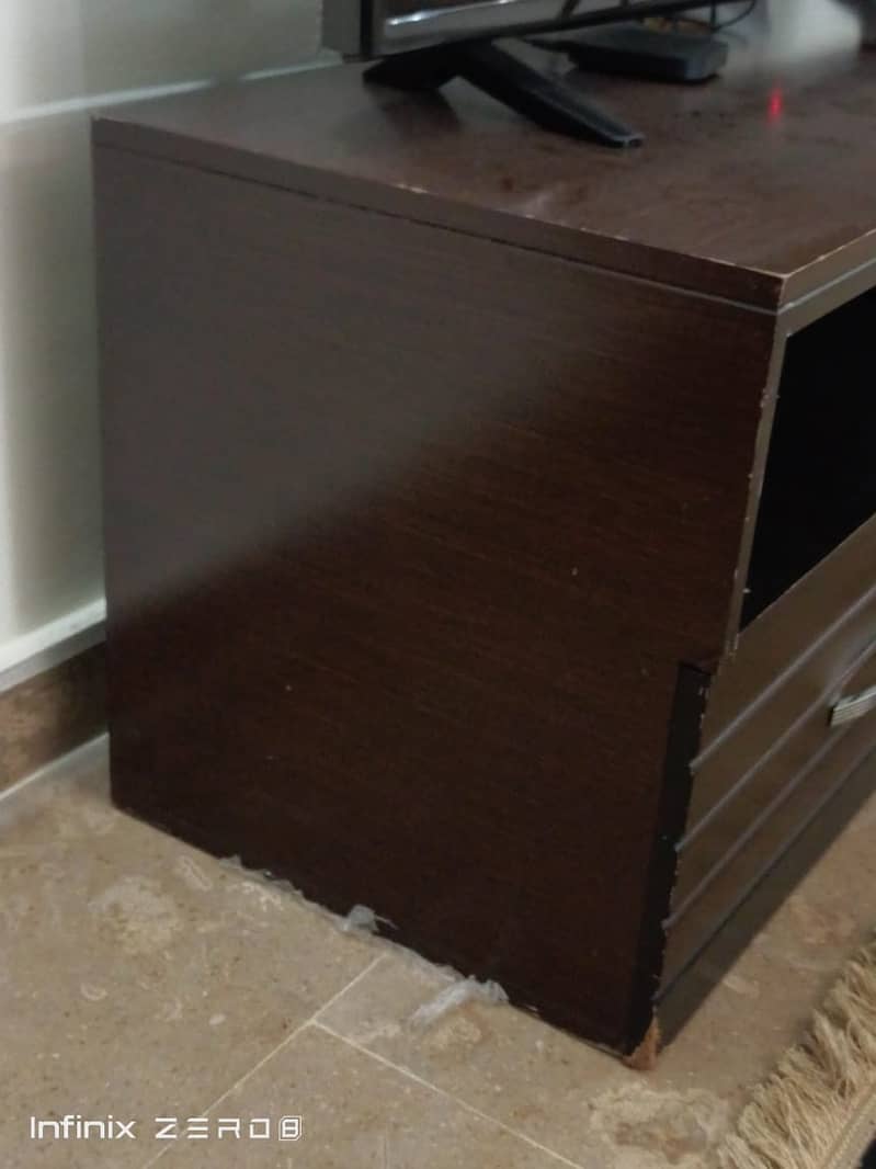 Shesham TV console In great condition with negotiable price 2