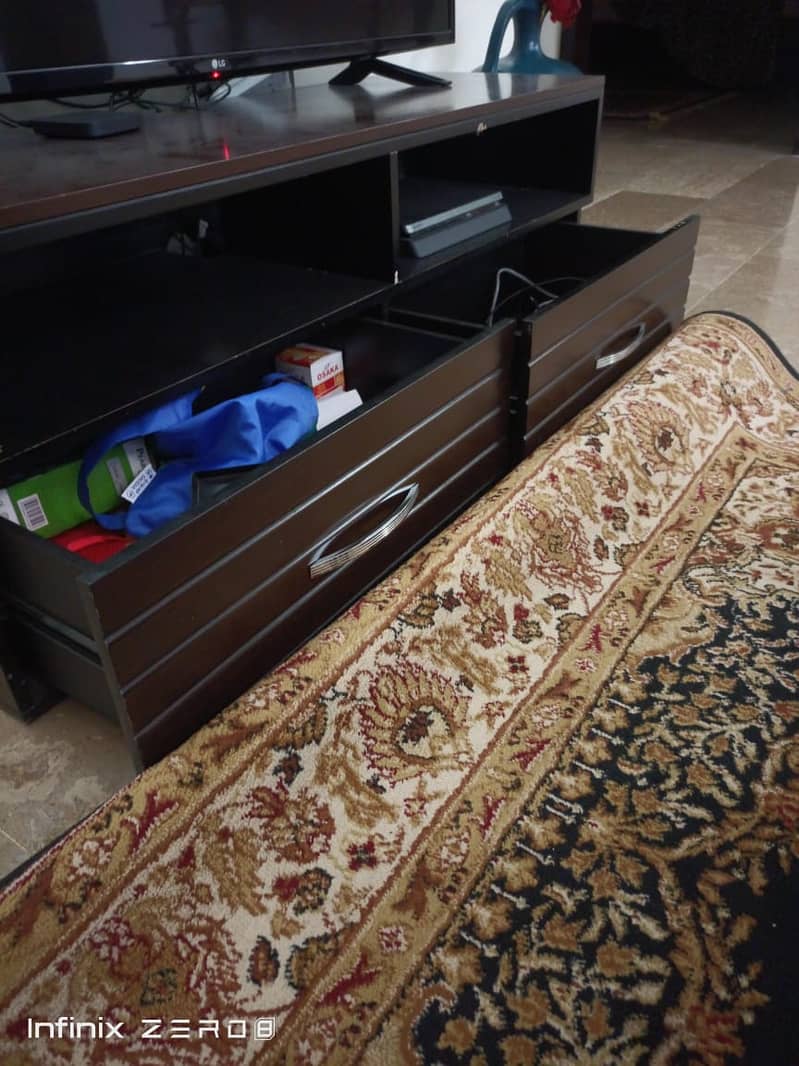 Shesham TV console In great condition with negotiable price 3