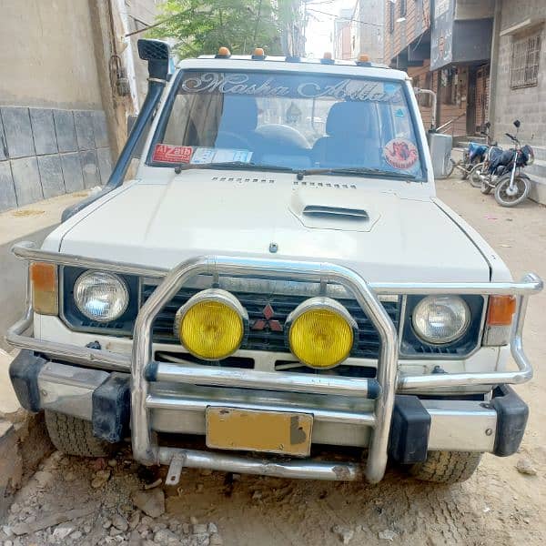 Mitsubishi Pajero 1987 0