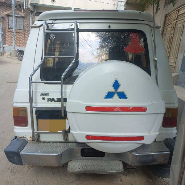 Mitsubishi Pajero 1987 1