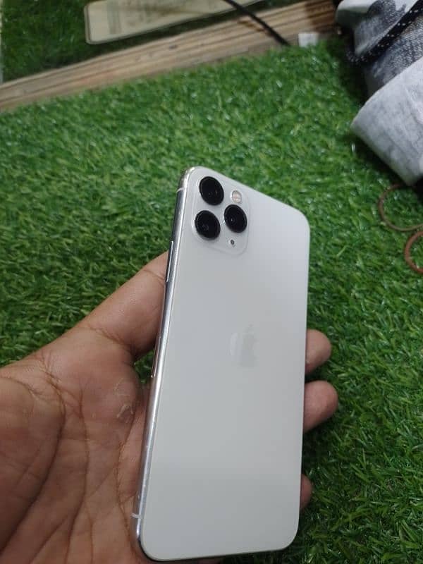 iphone 11 pro 0