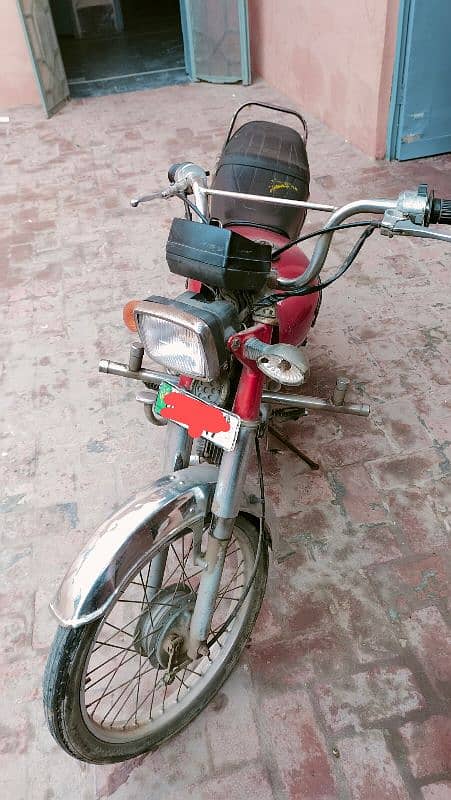 Honda CD 70 9 modle  urgent sell 1