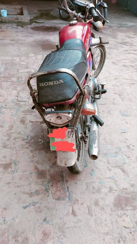 Honda CD 70 9 modle  urgent sell 2