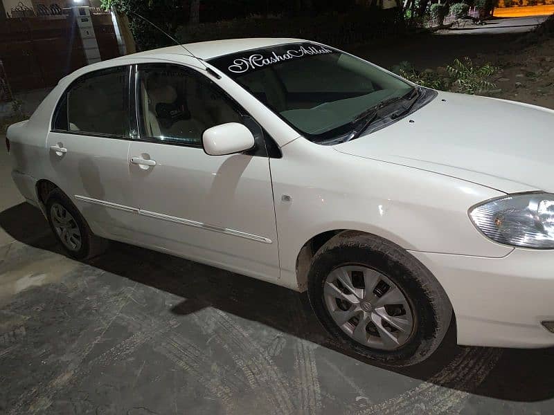 Toyota Corolla Se Saloon 3