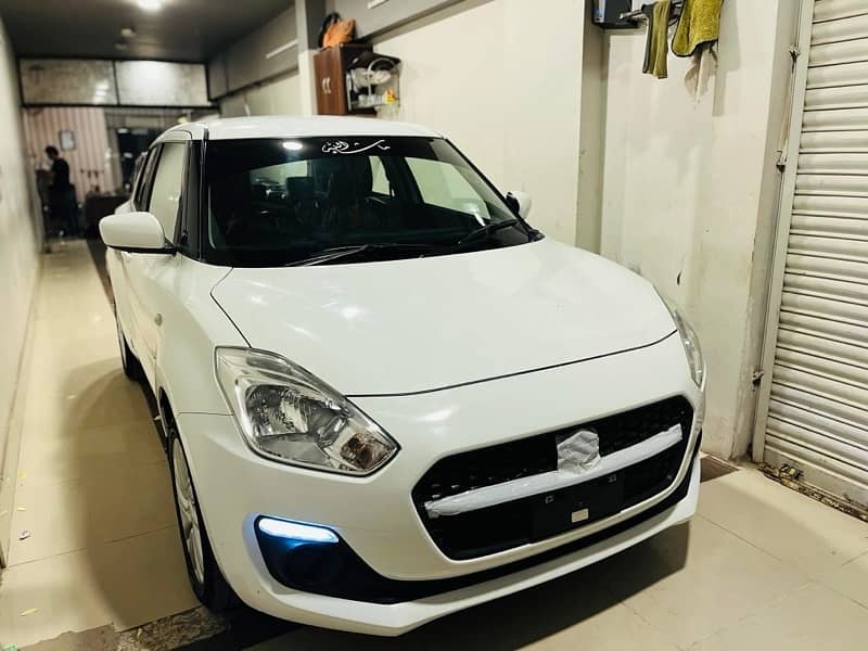 Suzuki Swift GL CVT 2022 2