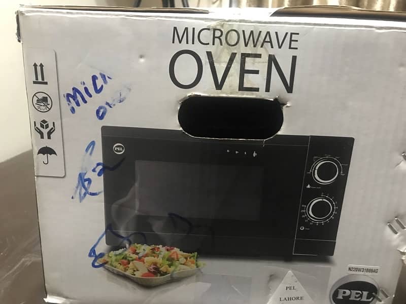 PEL Microwave  Oven Brand New (  never been used once ) 0