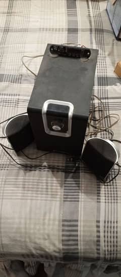 Audinic speaker 2.1