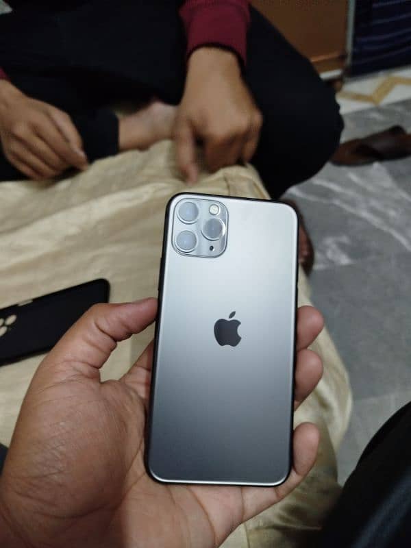 iphone 11 pro 256 GB 5