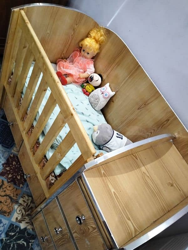 wooden 5 drawer Baby Cot 8