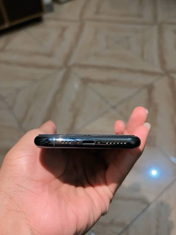 IPHONE 11PRO 256gb PTA APPROVED 5