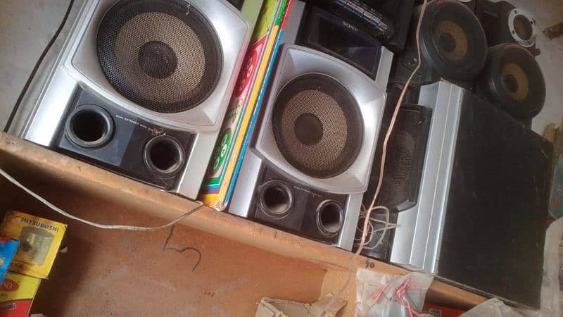 Panasonic amplifier 3200 watt and speakersall okay urgent sale 7