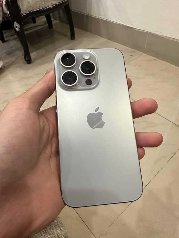 Iphone 15 pro 256GB natural titanium non pta fu 8