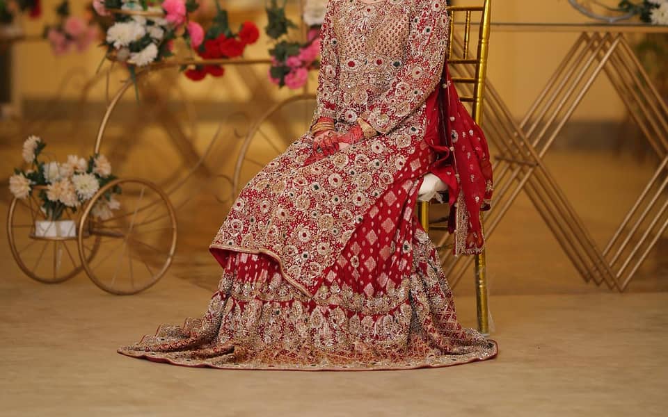 Bridal lehnga for sale worth 2 lacs 2