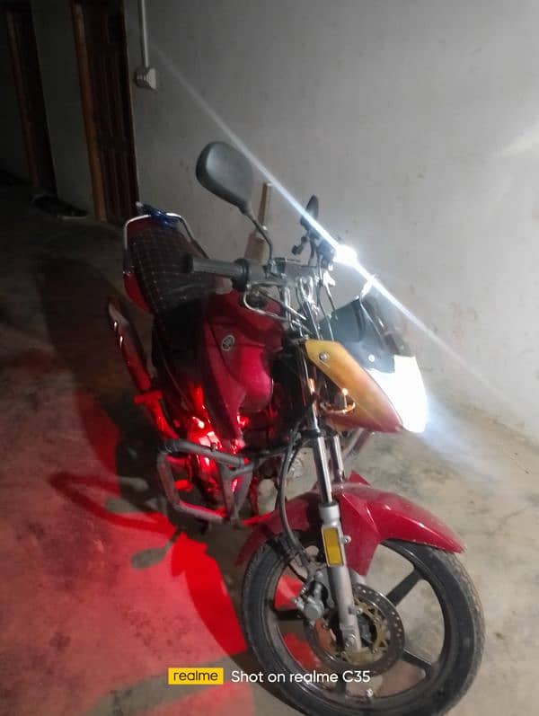 ybr-125 bike is available for sell 1